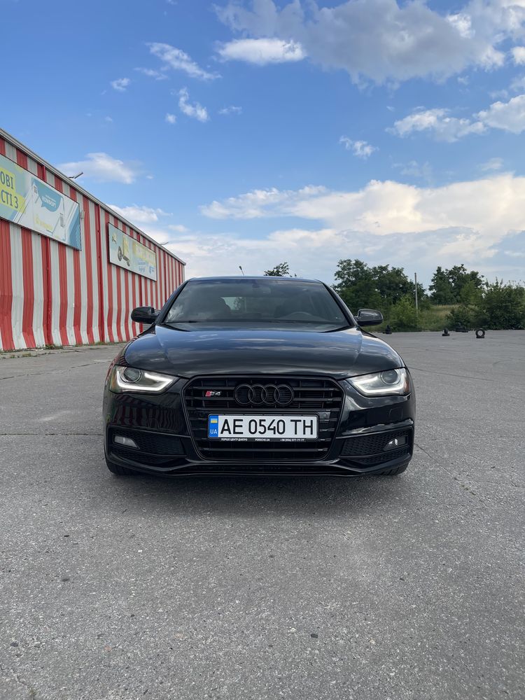 Продам Audi s4