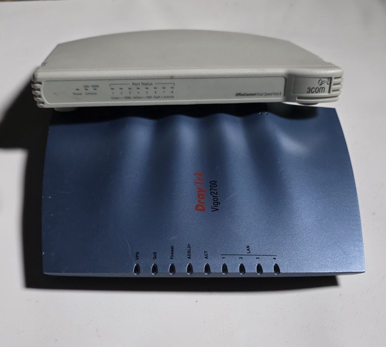 Router DrayTek Vigor 2700 + koncentrator 3com