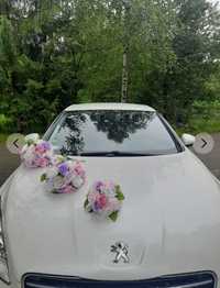 Декор на весільне авто