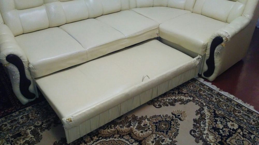 Угловой диван классика, диван дельфин, кожзам