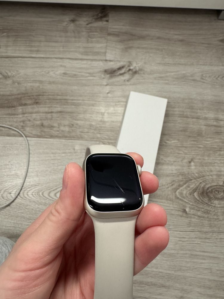 Apple watch 8 41mm beżowy