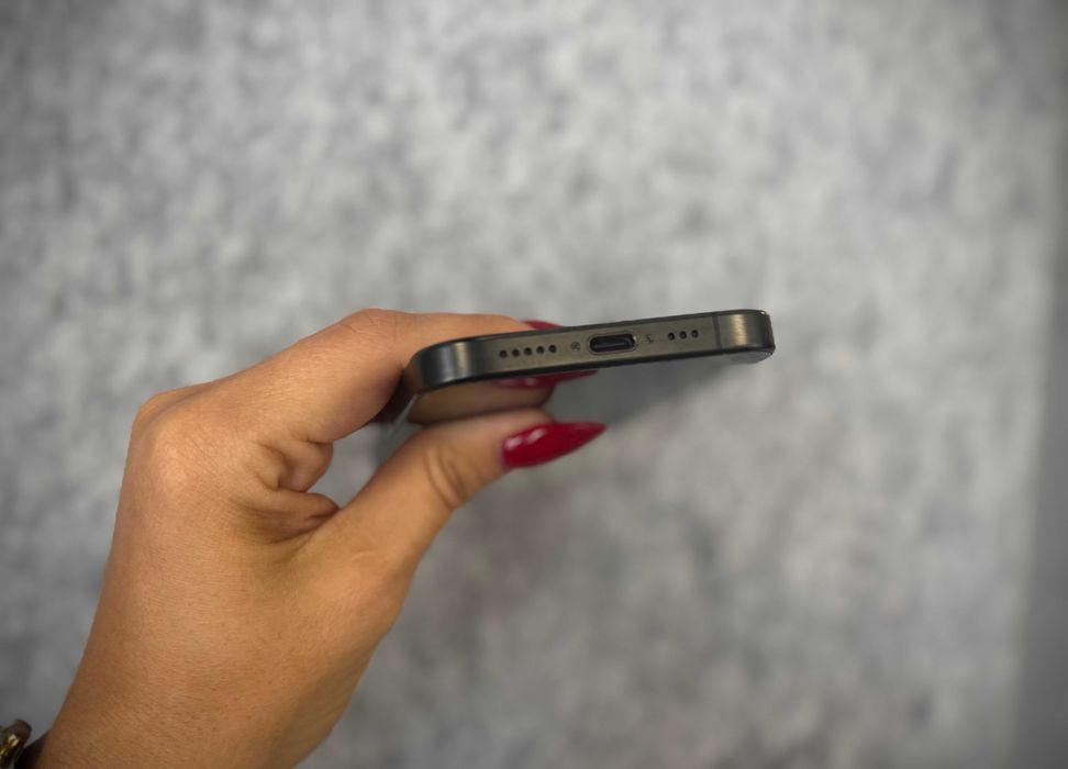 iPhone 15 Pro 256 GB Black Titanium | dowód zakupu z numerem IMEI