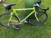 Bardzo ladny rower szosowy Pinarello caly na osprzecie campagnollo