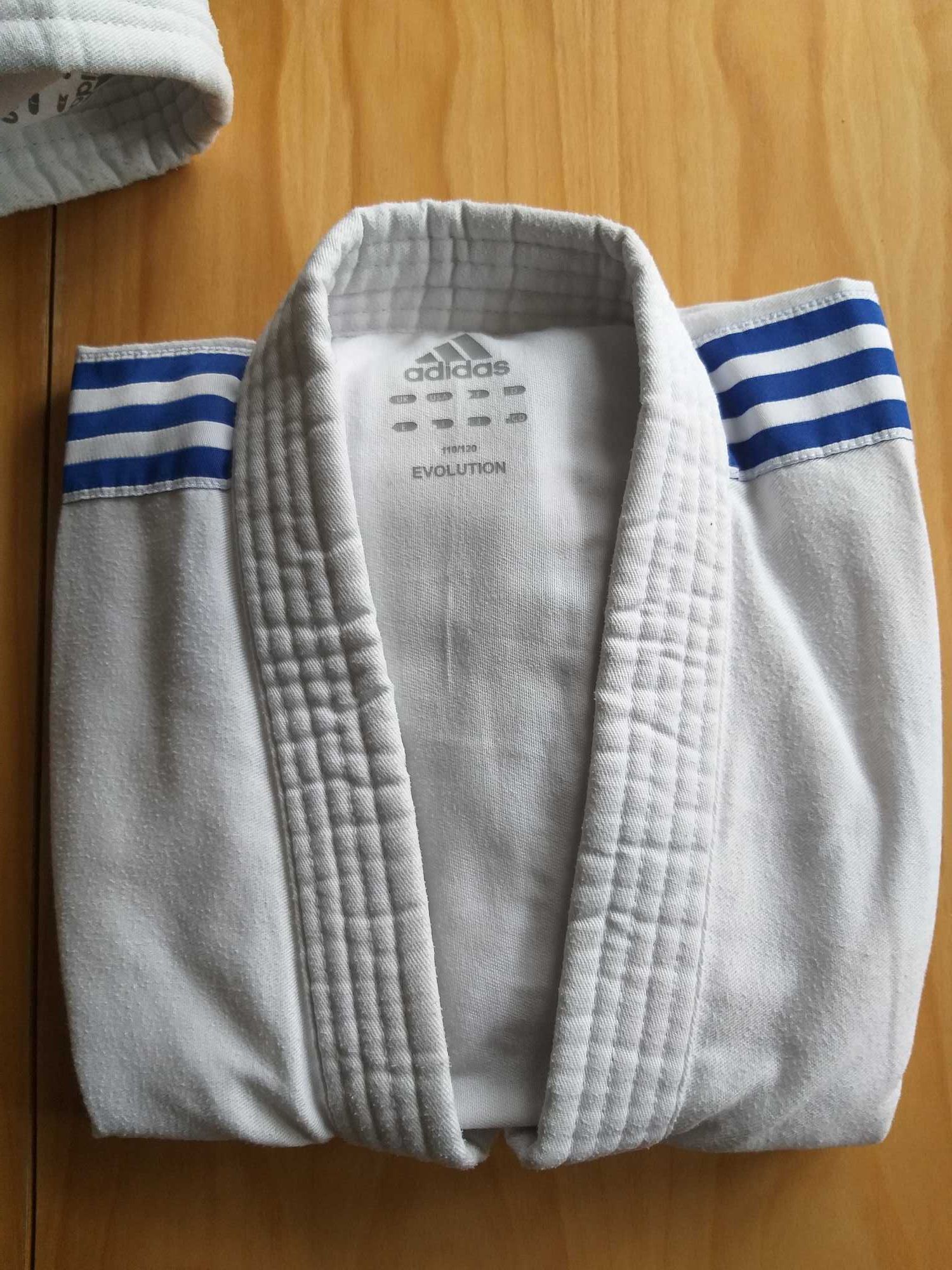 Fato Judo Adidas 1.10-1.20 e 1.20-1.30