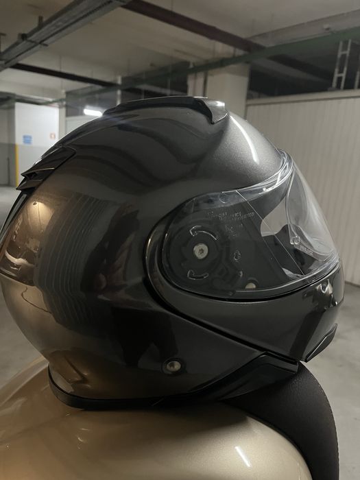 Capacete Shoei Neotec II + Intercom Sena 2