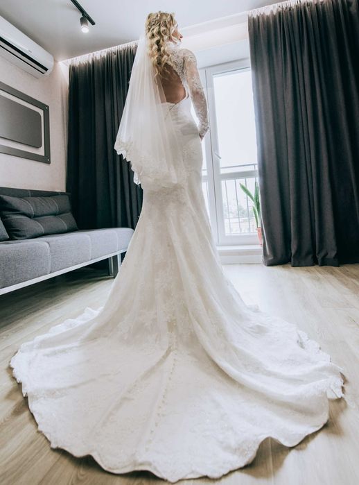 Свадебное платье/Фасон рыбка/Со шлейфом