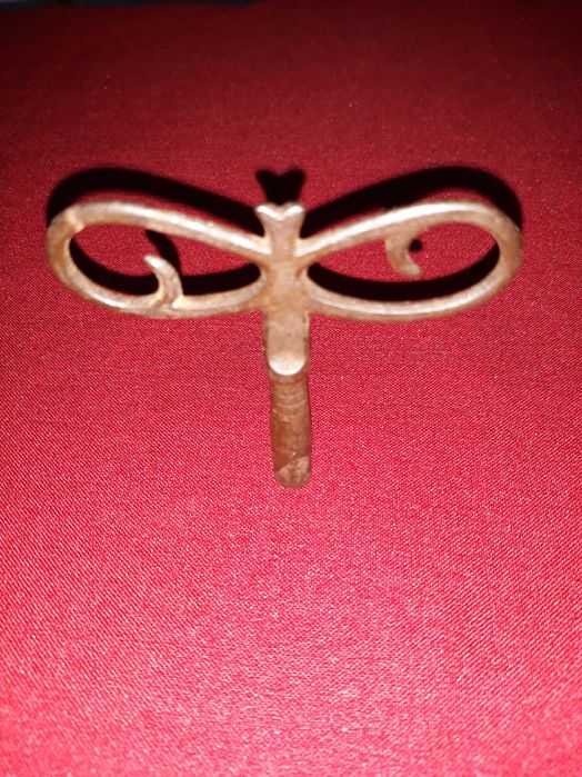 Chave de Relógio Antiga