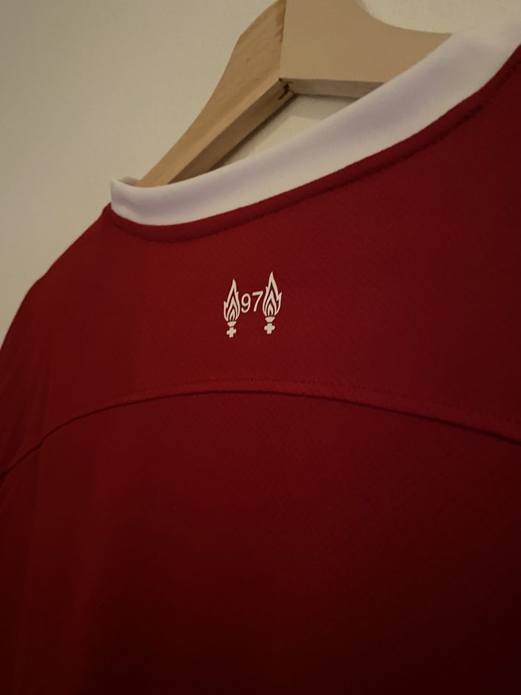 Camisola Liverpool 23/24