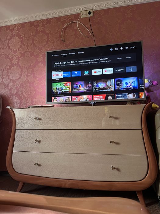 Спальний гарнітур. Спальня. Ліжко.