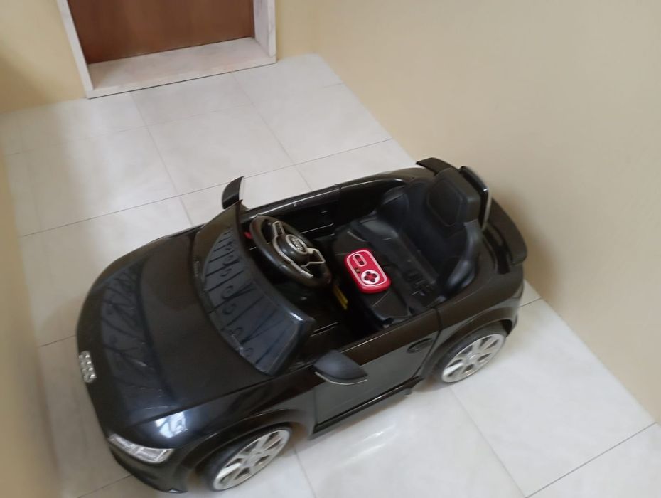 Carro criança bateria