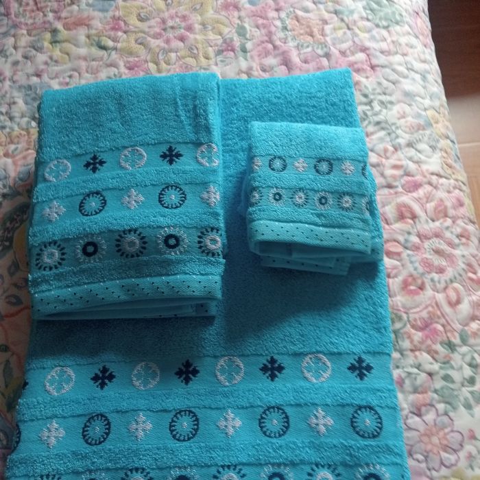 Conjunto de toalhas novas _- Zara Home