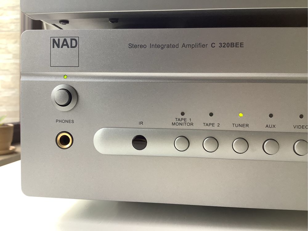 Zestaw audio NAD: Wzmacniacz - C320BEE, CD - C521BEE, Tuner - C422