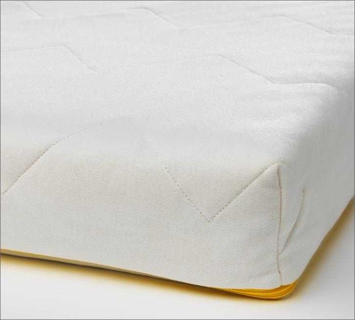 Cama para criança com colchão