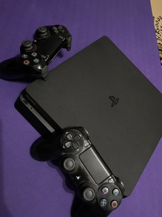 Продам Sony playstation 4 slim 1Tb