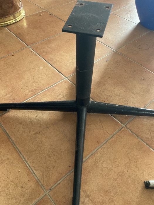 Pes de sofa / cadeirao
