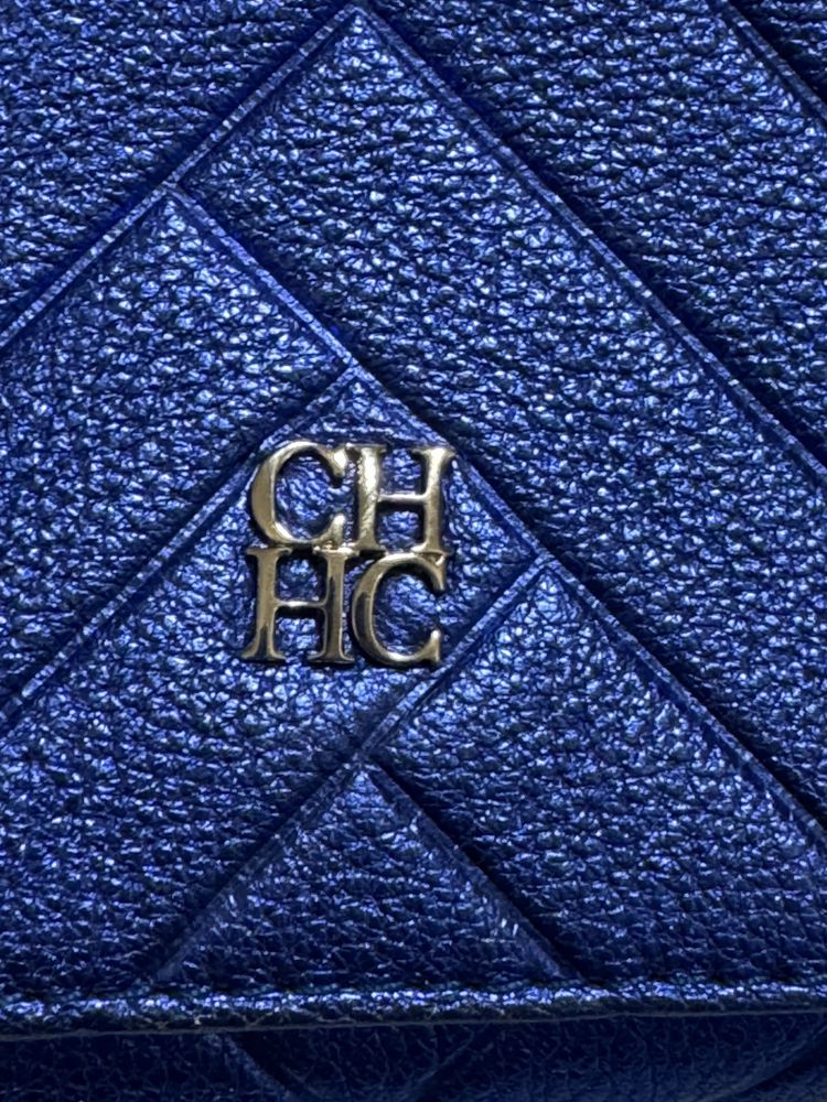 Carolina Herrera torebka na ramie granatowa błyszcząca
