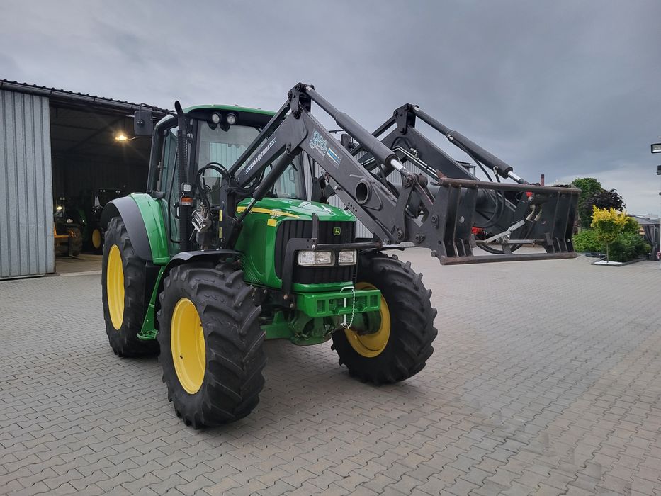 Ciągnik rolniczy John Deere model 6420