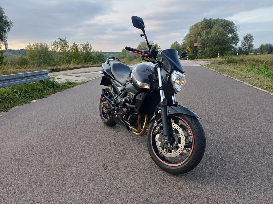 Suzuki GSR 600 Black Edition
