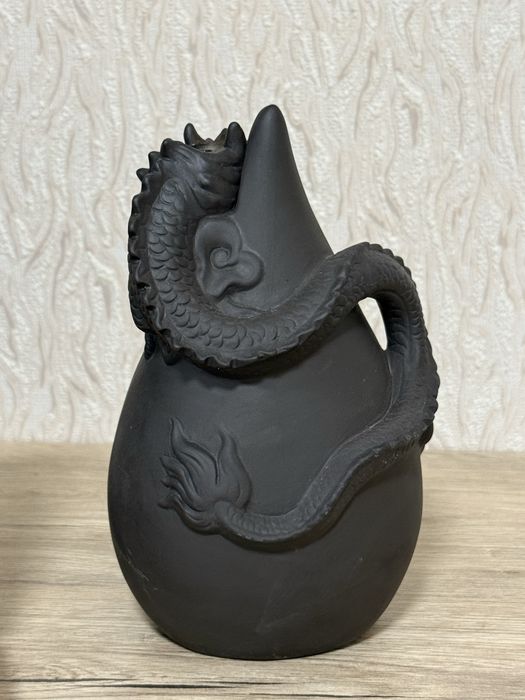 Декоративна підставка для ароматичних конусів у формі дракона