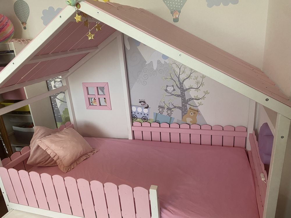 Łóżko domek 180x90 z materacami