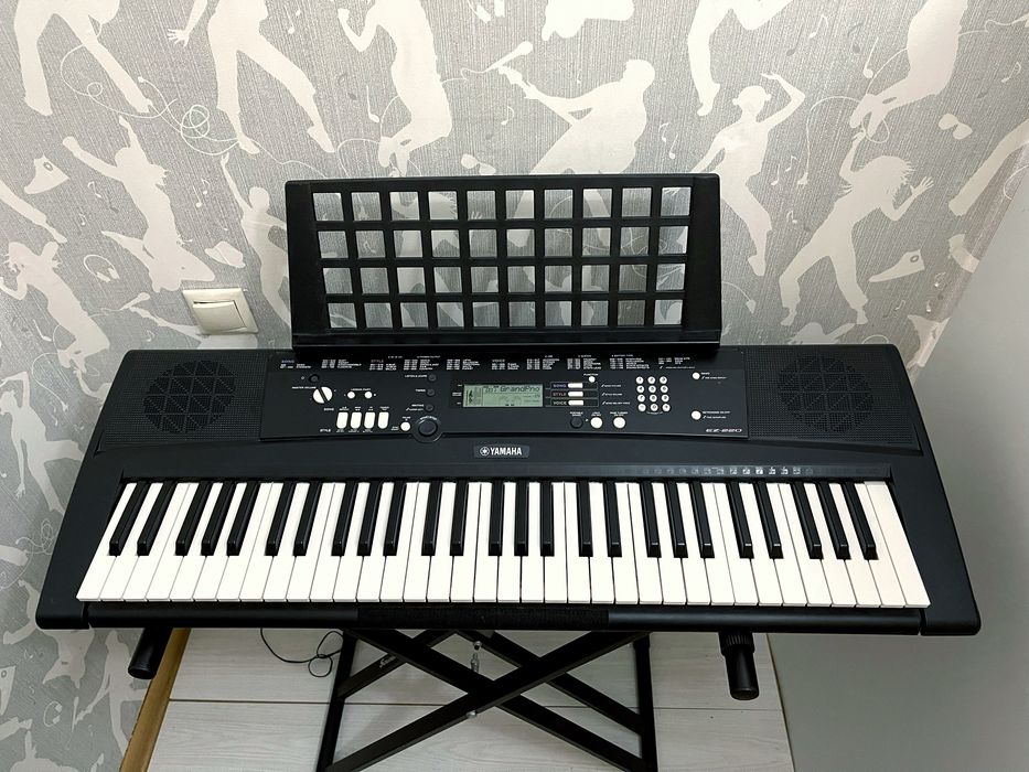 Синтезатор Yamaha EZ-220!!! Динамічна модель! Піаніно.