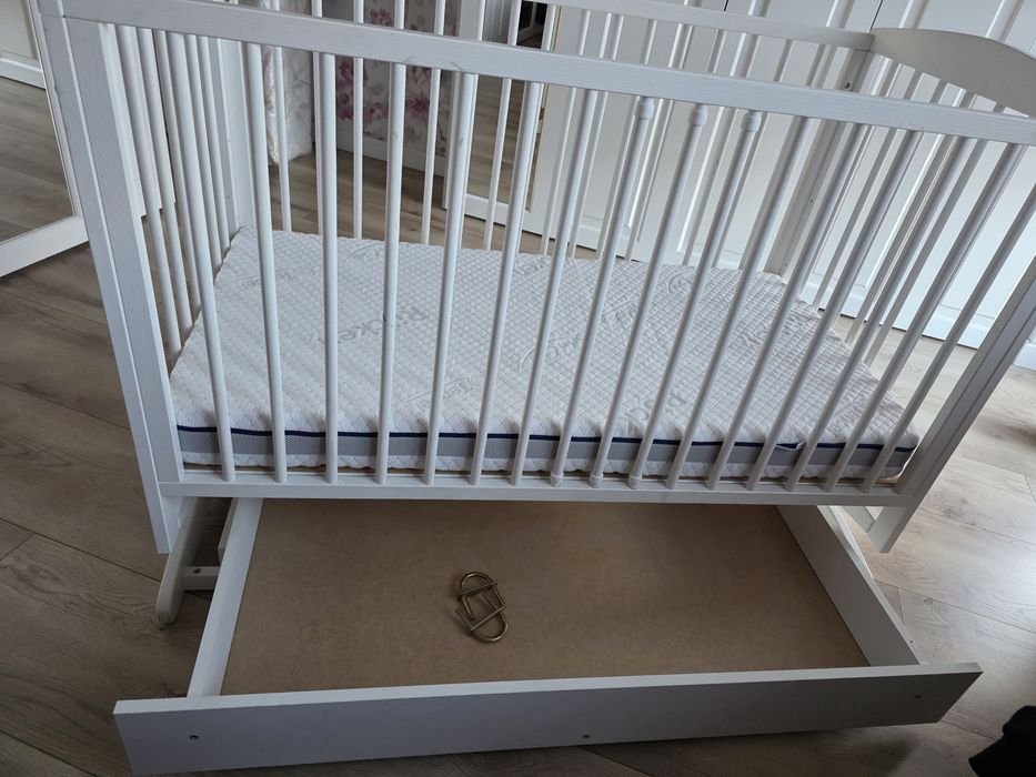 Łóżeczko z funkcją kołyski z materacem Rücken 120 x60