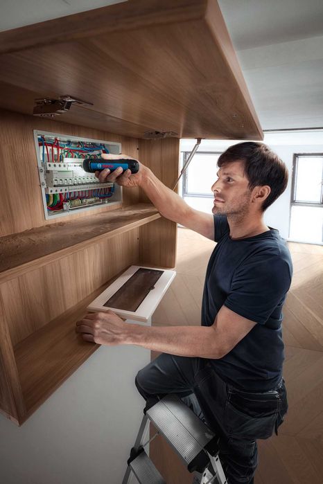 Аккумуляторная отвертка Bosch GO Gen.3 Bosch Professional (06019H2201)