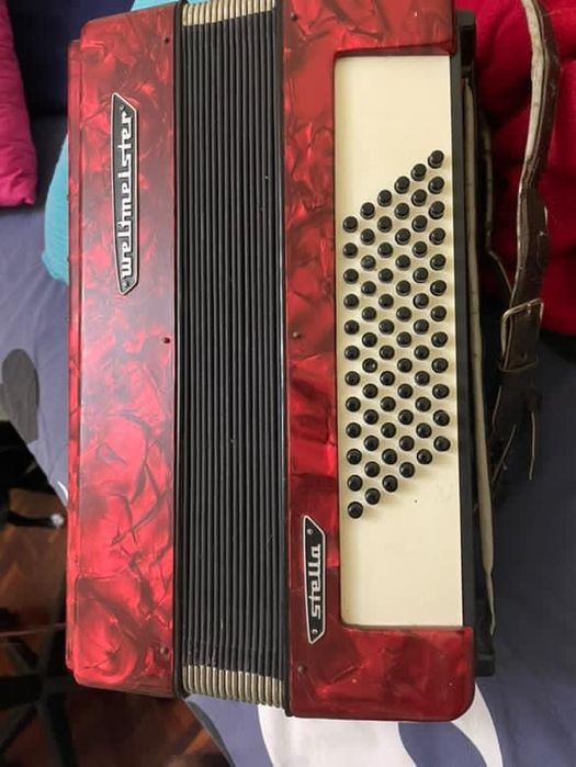 Acordeão Weltmeister Stella