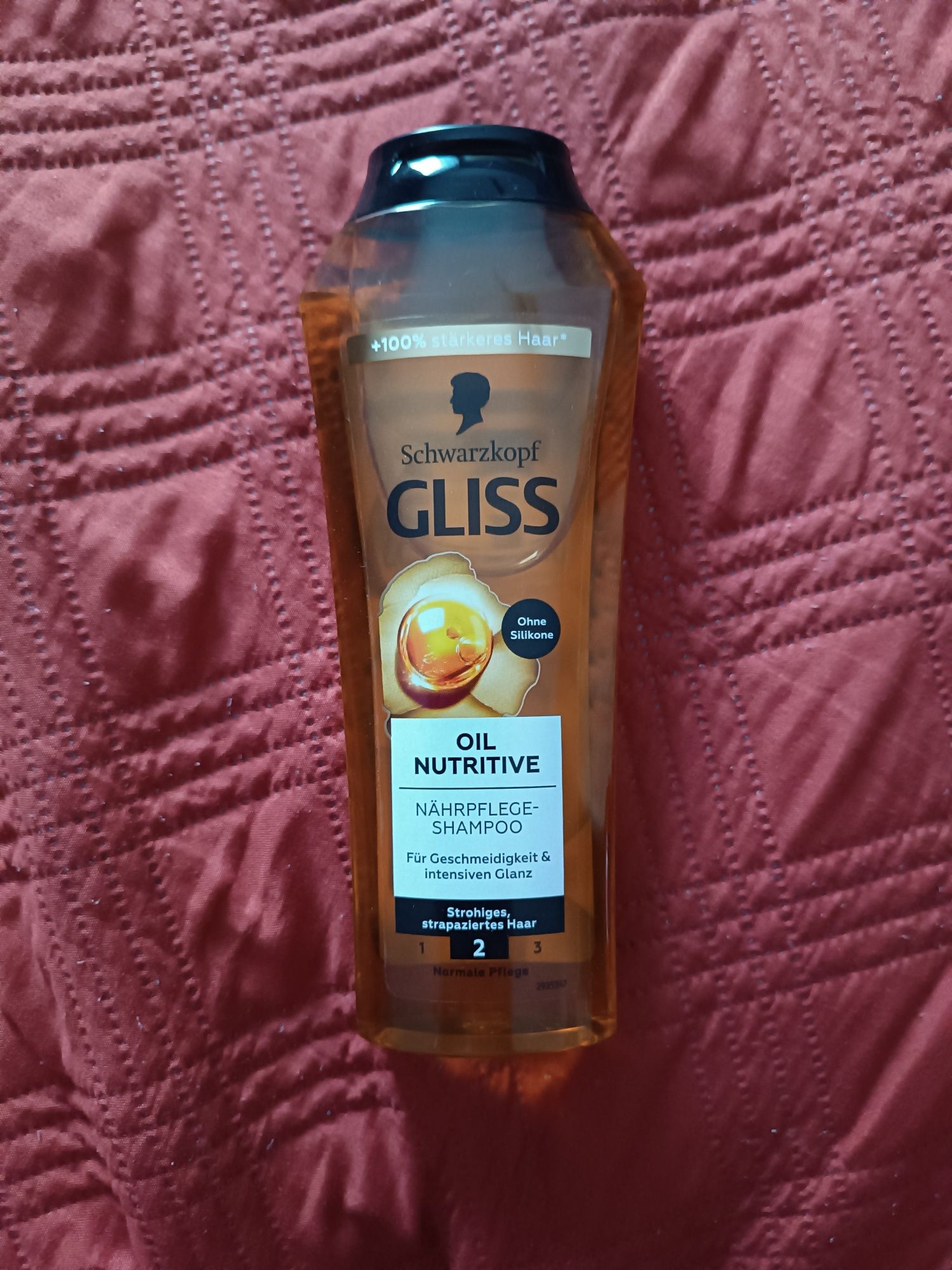 GLISS KUR Oil Nutritive Szampon, 250 ml CHEMIA NIEMIECKA 
Schwarzkopf