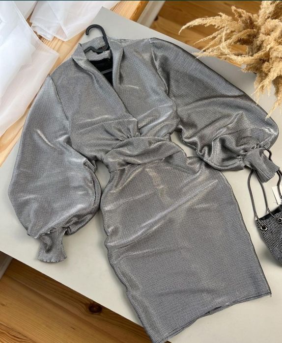 Ідеальна нарядна сукня по фігурі