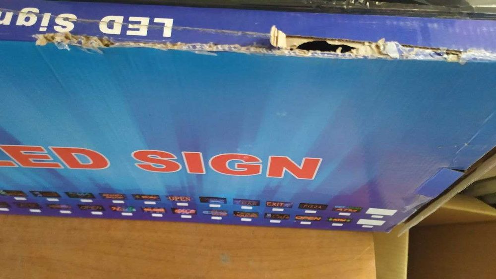 Светодиодная вывеска «Открыто» 550 х 330 мм. Новая