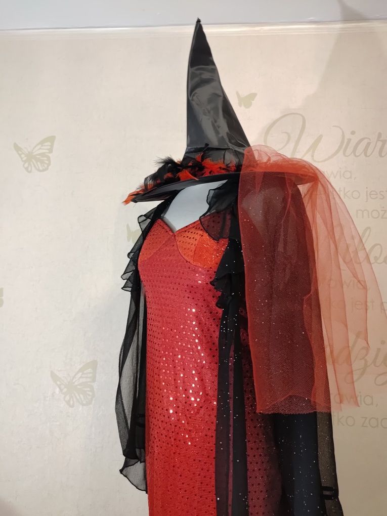 Piękny strój przebranie eleganckiej czarownicy czarodziejki rozmiar S