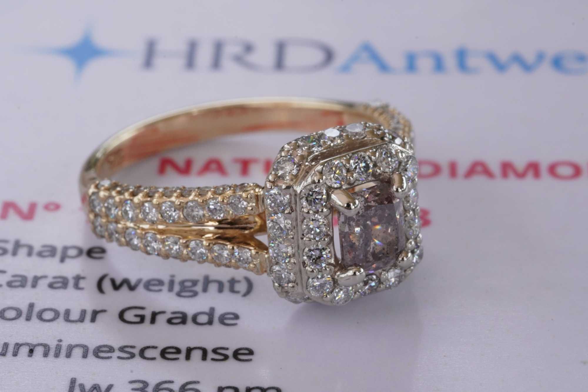 Pierścionek z brylantem różowym diament różowy HRD Certyfikat