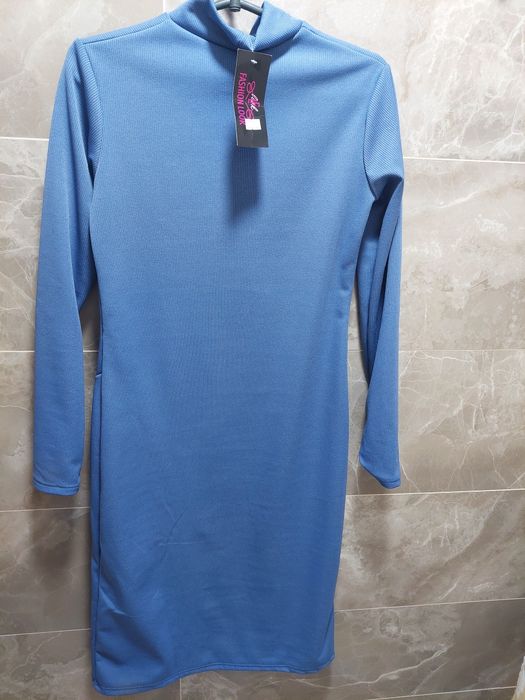 Сукня в рубчик з розрізом на флісі