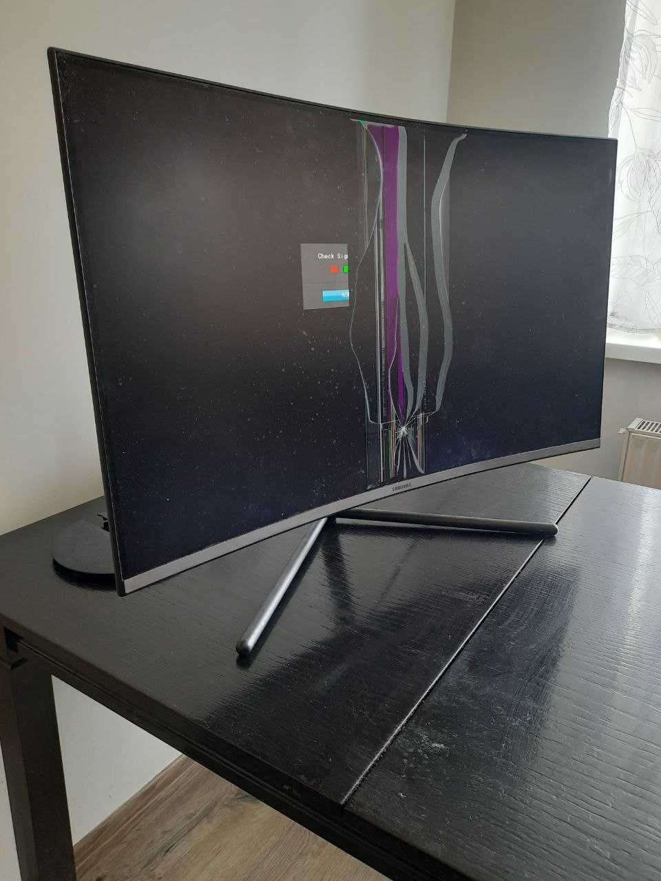 Samsung UHD Monitor Curved 32" UR59C (Розбита матриця)