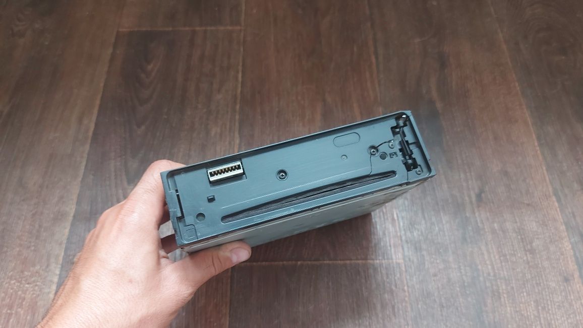 Магнитола Sony gt247ee на запчасти