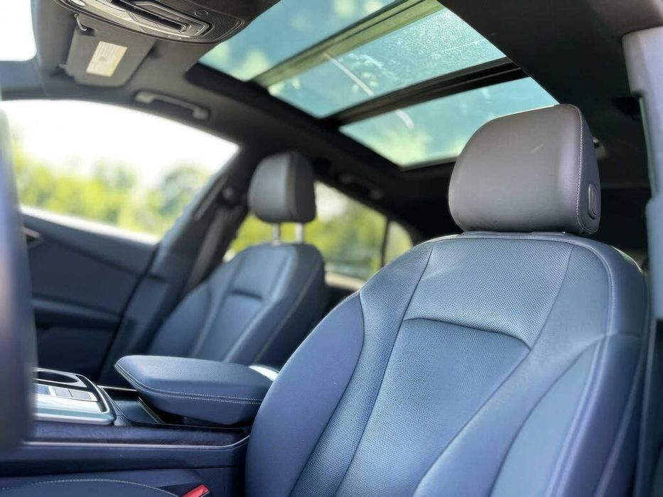 Audi Q8 quattro Premium Plus      2021