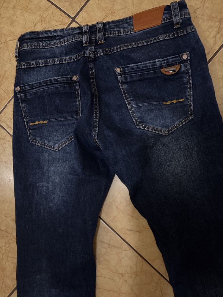Spodnie męskie jeans