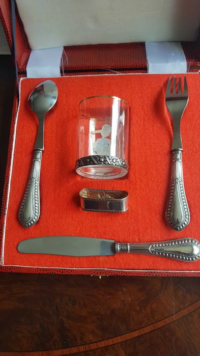 Estojo completo talher, copo e argola criança cabo em prata