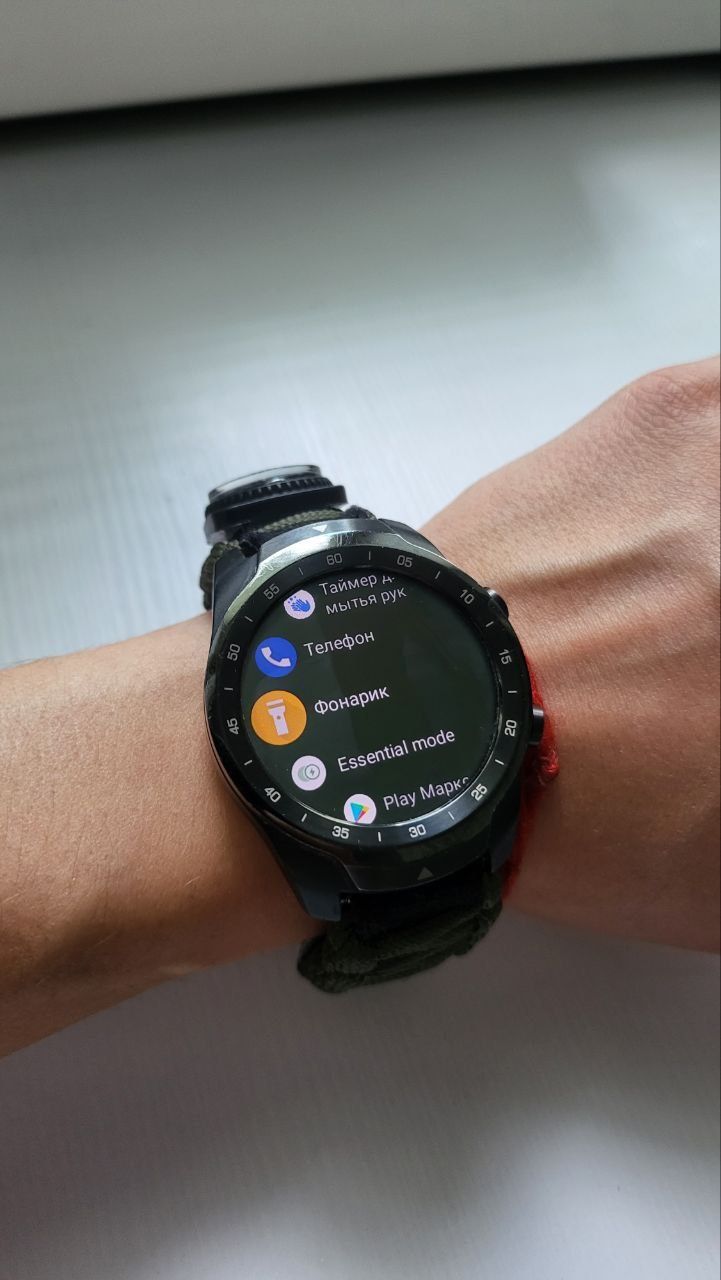 Тактические часы Mobvoi dual display на android WearOS / NFC GPay GPS