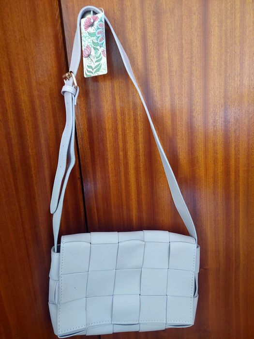 Malas novas! Vendo para desocupar