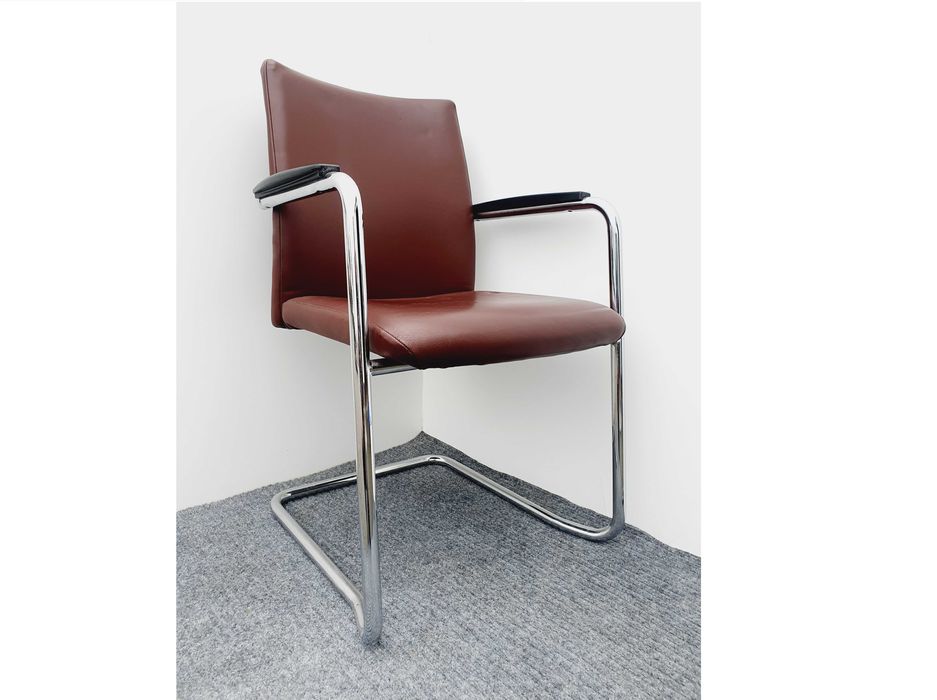 Krzesło konferencyjne Haworth Comforto markowe solidne na płozach