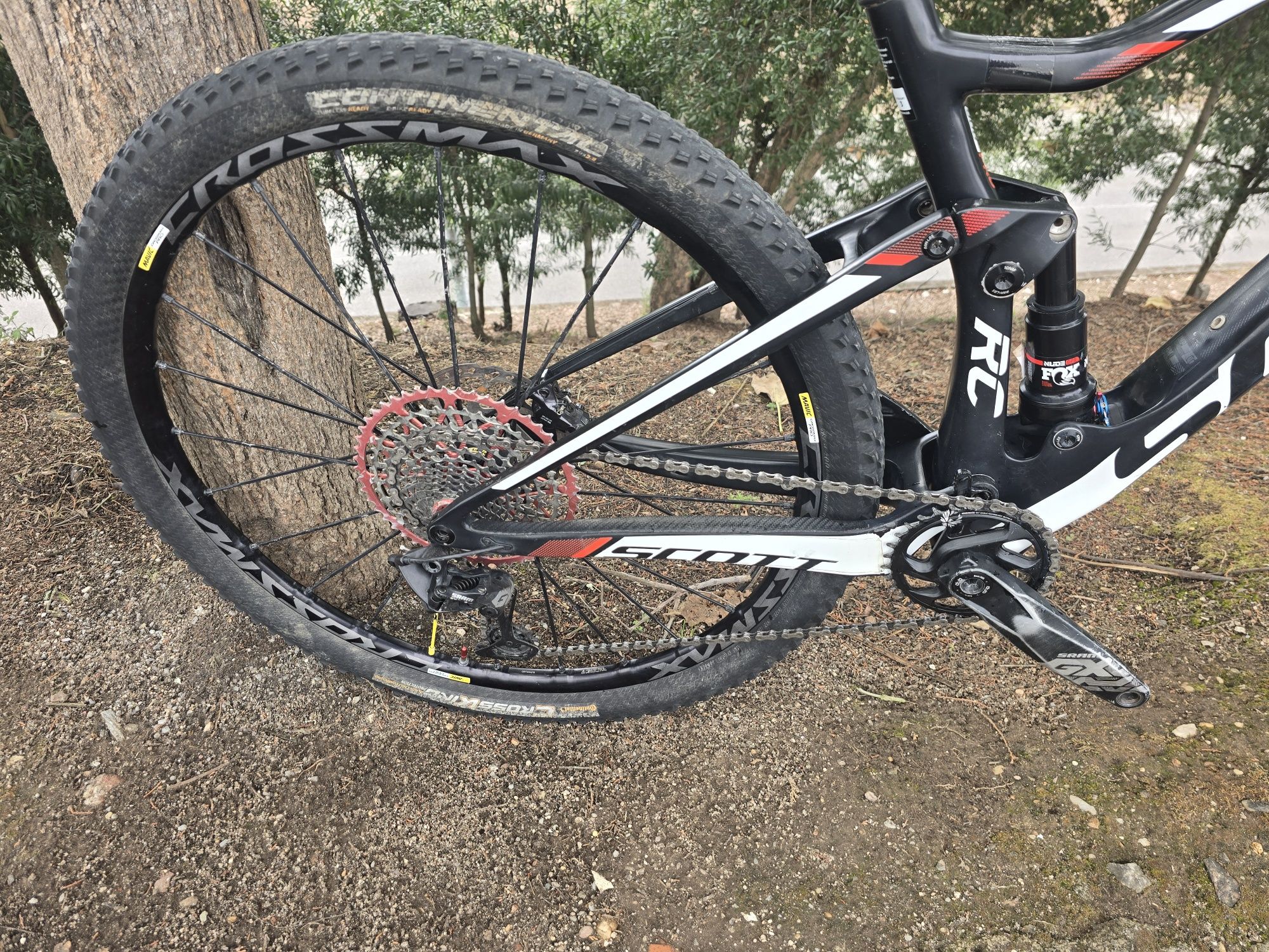 Scott sparc rc carbono m 29 bem equipada