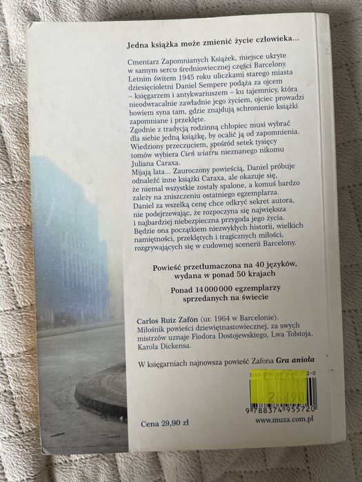Książka „Cień wiatru” Carlos Ruiz Zafon