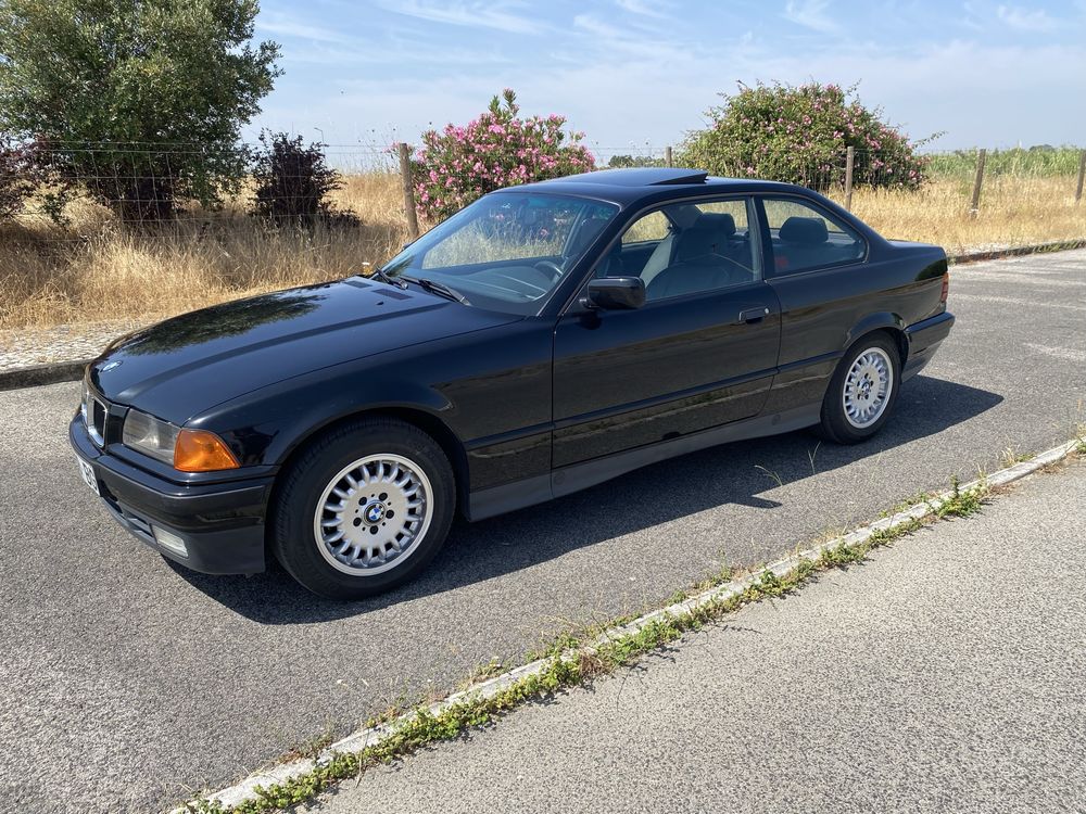 BMW 318is pack m interior