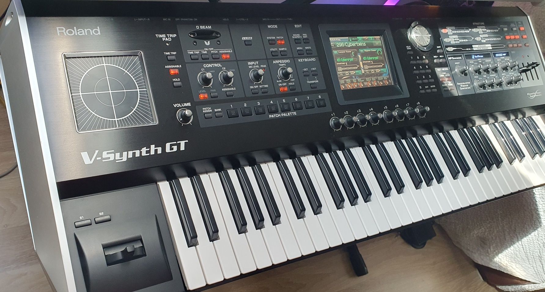 Syntezator Roland V-Synth GT piękny stan