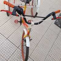 Triciclo adulto executado em fábrica em Aveiro.
