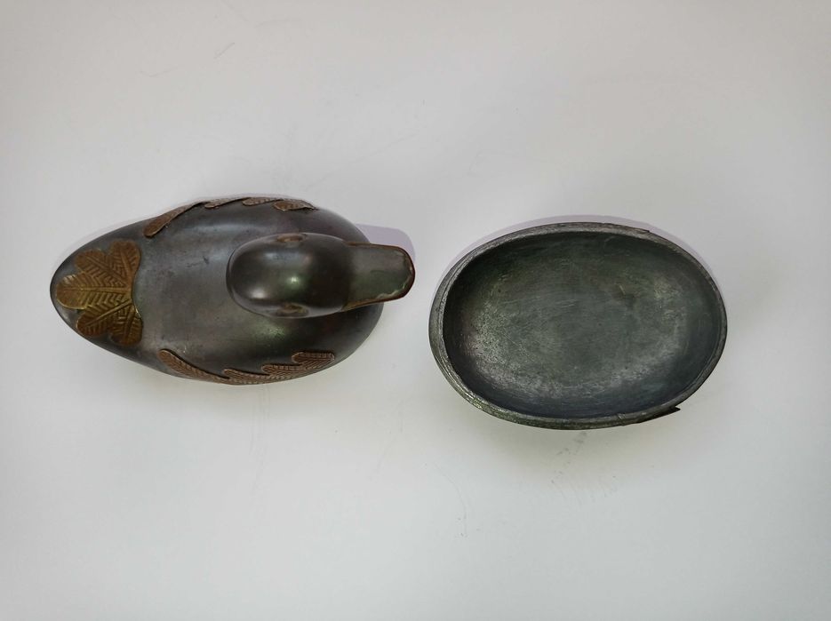 Piękna stara kaczka - ołów?