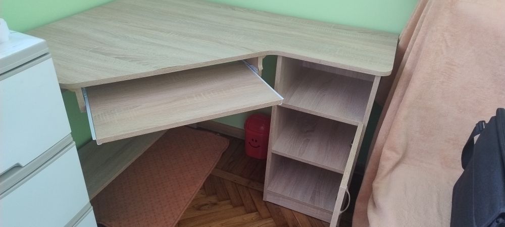 Письмово-компютерний стіл