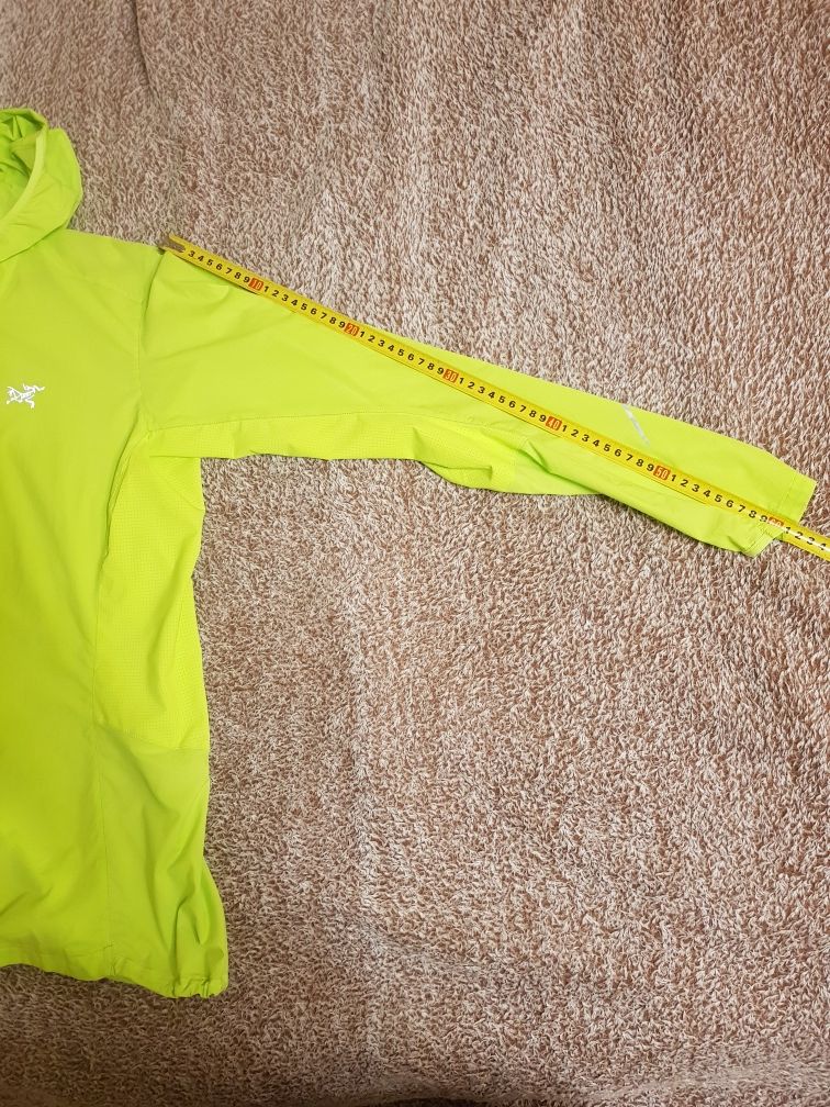 Вітрівка Arc'teryx жіноча ''L''